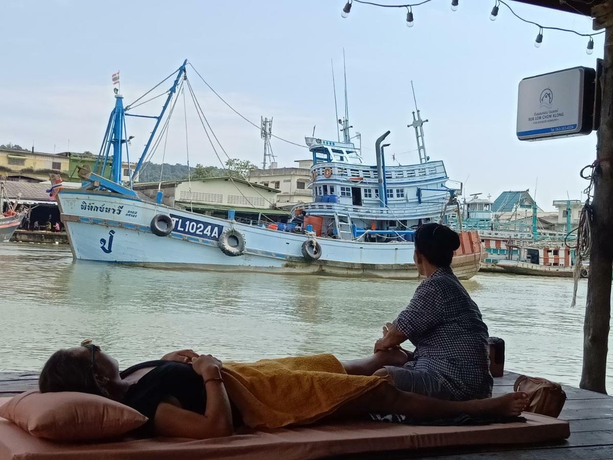 Rub Lom Chom Klong Homestay Chumphon Eksteriør bilde