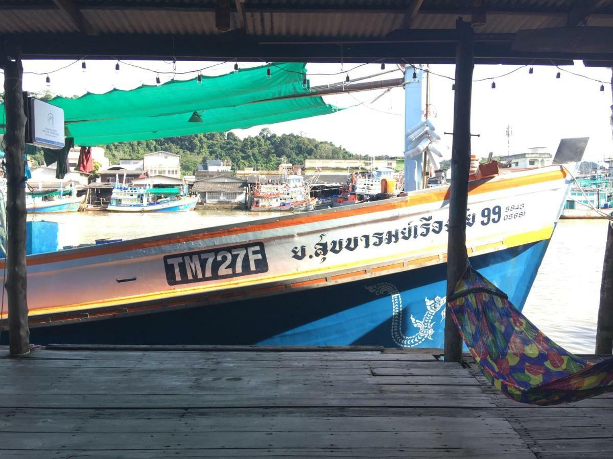Rub Lom Chom Klong Homestay Chumphon Eksteriør bilde